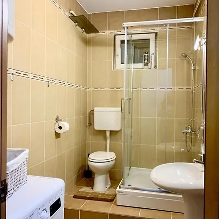 Apartment Center Crown *