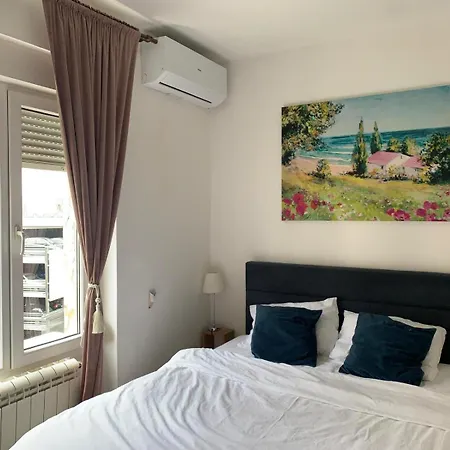 Apartment Center Crown Belgrad