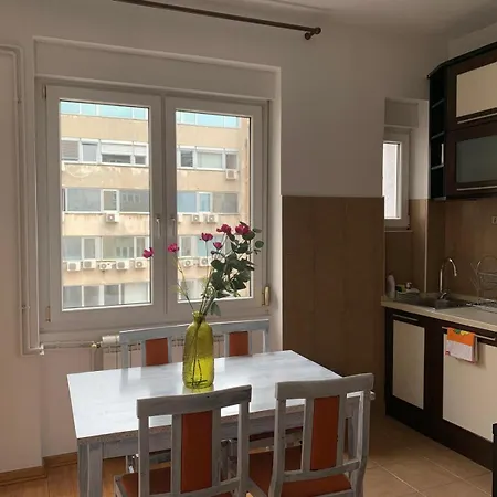 Center Crown Apartment Belgrade